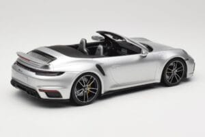 Porsche 911 992 Turbo S Cabriolet Sølv Minichamps 1:18 155069082 Metal — billede 2 af 6