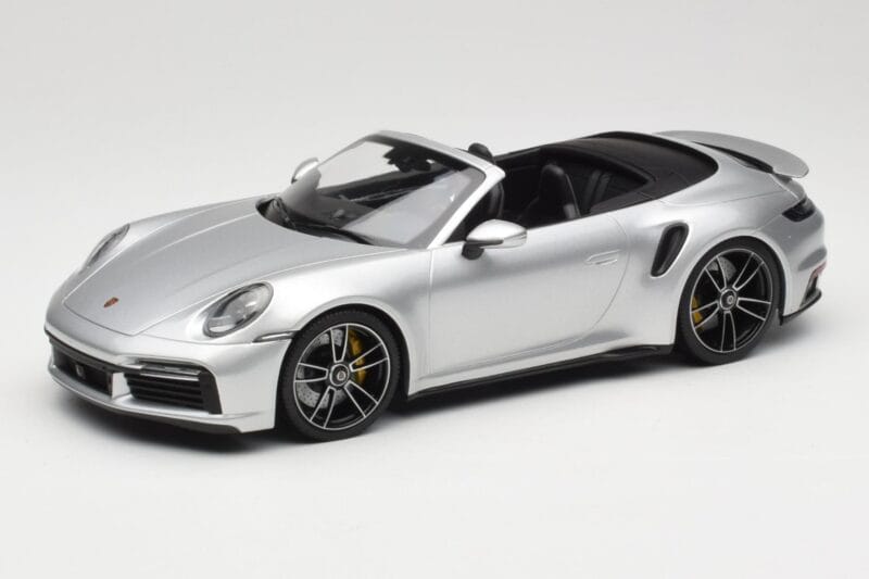 Porsche 911 992 Turbo S Cabriolet Sølv Minichamps 1:18 155069082 Metal