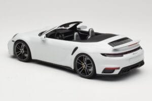 Porsche 911 992 Turbo S Cabriolet White Metallic Minichamps 1:18 155069080 Metal — billede 5 af 6