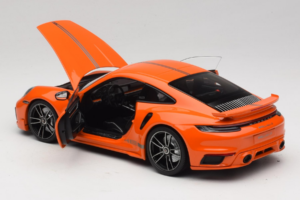 Porsche 911 992 Turbo S Coupe Sport Design Orange Minichamps 1:18 113069074 Metal — billede 5 af 8