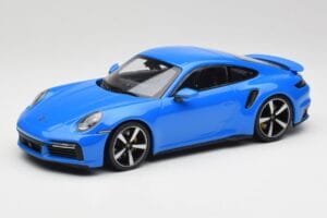Porsche 911 992 Turbo S Gentian Blå Minichamps 1:18 155069074 Metal