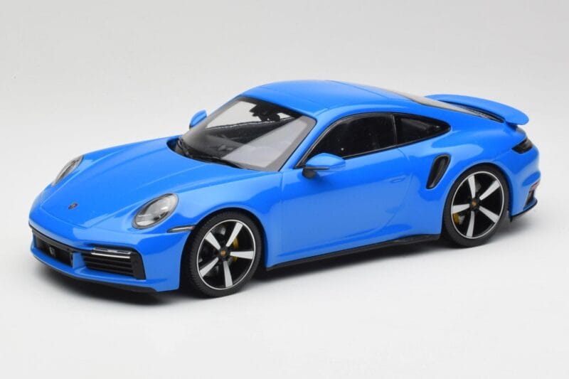 Porsche 911 992 Turbo S Gentian Blå Minichamps 1:18 155069074 Metal