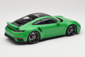 Porsche 911 992 Turbo S Grøn Minichamps 1:18 153069077 Metal — billede 2 af 6