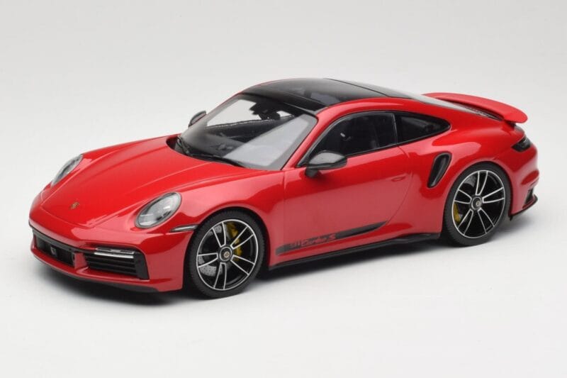 Porsche 911 992 Turbo S Rød Minichamps 1:18 155069070 Metal