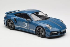 Porsche 911 992 Turbo S Sport Design Package Gentian Blue Metallic Minichamps 1:18 155069170 Metal — billede 4 af 6
