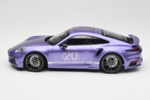 Porsche 911 992 Turbo S Sport Design Package Viola Metallic Minichamps 1:18 155069174 Metal — billede 3 af 6
