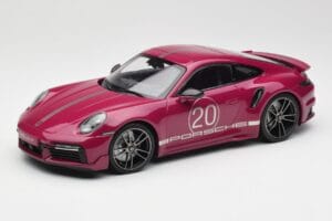 Porsche 911 992 Turbo S med Sport Design Package Rød Minichamps 1:18 155069172 Metal