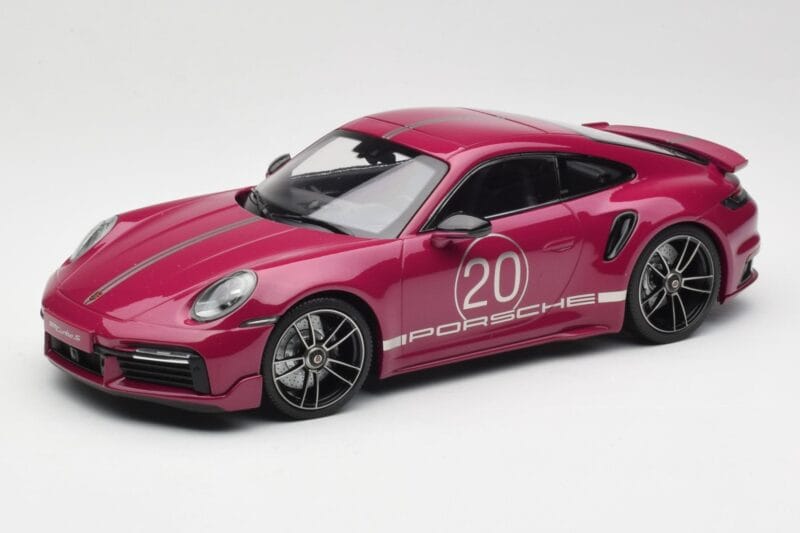 Porsche 911 992 Turbo S med Sport Design Package Rød Minichamps 1:18 155069172 Metal