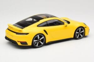 Porsche 911 992 Turbo S Gul Minichamps 1:18 155069071 Metal — billede 2 af 6