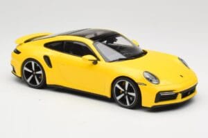 Porsche 911 992 Turbo S Gul Minichamps 1:18 155069071 Metal — billede 4 af 6