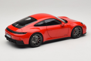 Porsche 911 992.2 Carrera 4 GTS Guards Red Norev 1:18 187171 Metal — billede 3 af 8