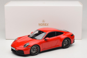 Porsche 911 992.2 Carrera 4 GTS Guards Red Norev 1:18 187171 Metal — billede 8 af 8