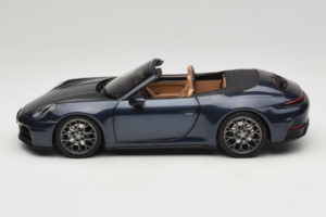 Porsche 911 992.2 Carrera Cabriolet Yachting Blue Norev 1:18 187180 Metal — billede 4 af 8