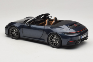 Porsche 911 992.2 Carrera Cabriolet Yachting Blue Norev 1:18 187180 Metal — billede 7 af 8