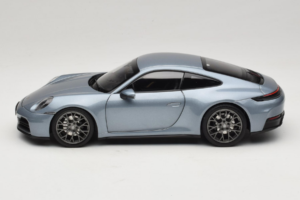 Porsche 911 992.2 Carrera Polar Silver Metallic Norev 1:18 187170 Metal — billede 4 af 8
