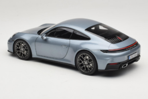 Porsche 911 992.2 Carrera Polar Silver Metallic Norev 1:18 187170 Metal — billede 7 af 8