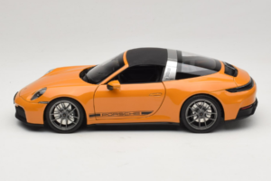 Porsche 911 992.2 Targa 4 GTS Bahama Yellow Norev 1:18 187190 Metal — billede 6 af 10