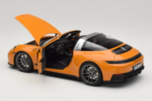 Porsche 911 992.2 Targa 4 GTS Bahama Yellow Norev 1:18 187190 Metal — billede 7 af 10
