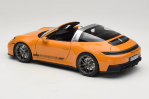 Porsche 911 992.2 Targa 4 GTS Bahama Yellow Norev 1:18 187190 Metal — billede 9 af 10
