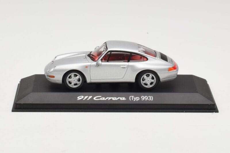 Porsche 911 993 Carrera Sølv Minichamps 1:43 WAP02003597 Metal