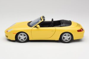 Porsche 911 996 Cabriolet Speed Gul UT Models 1:18 27906 Metal — billede 4 af 8