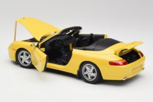 Porsche 911 996 Cabriolet Speed Gul UT Models 1:18 27906 Metal — billede 5 af 8