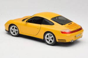 Porsche 911 996 Carrera 4S Gul Maisto 1:18 WAP02101610 Metal — billede 7 af 8