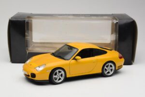 Porsche 911 996 Carrera 4S Gul Maisto 1:18 WAP02101610 Metal — billede 8 af 8