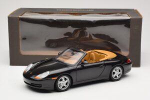 Porsche 911 996 Carrera Cabriolet Sort UT Models 1:18 WAP02100997 Metal — billede 8 af 8