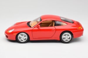 Porsche 911 996 Carrera Rød Bburago 1:18 3385 Metal — billede 4 af 8