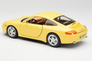 Porsche 911 996 Carrera Gul Bburago 1:18 30085-M1 Metal — billede 7 af 8