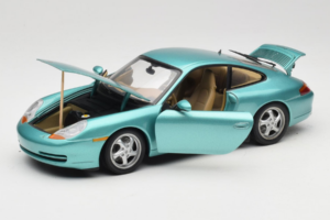 Porsche 911 996 Green Metallic UT Models 1:18 27901 Metal — billede 2 af 8