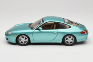 Porsche 911 996 Green Metallic UT Models 1:18 27901 Metal — billede 4 af 8