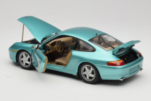 Porsche 911 996 Green Metallic UT Models 1:18 27901 Metal — billede 5 af 8