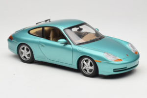 Porsche 911 996 Green Metallic UT Models 1:18 27901 Metal — billede 6 af 8