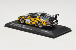 Porsche 911 996 GT3 RS #83 Rosa / Babini 24 Hours of Le Mans 2001 Minichamps 1:43 400016983 Metal — billede 3 af 4