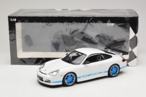 Porsche 911 996 GT3 RS Hvid Blå Striber Minichamps 1:18 155062021 Metal — billede 6 af 6