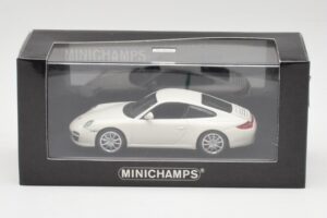 Porsche 911 997 Carrera 4S Carrara Hvid Minichamps 1:43 403066431 Metal — billede 4 af 4
