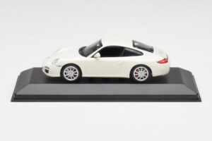 Porsche 911 997 Carrera 4S Carrara Hvid Minichamps 1:43 403066431 Metal