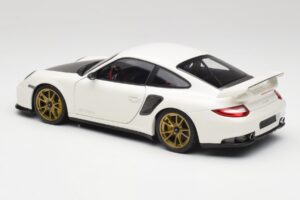 Porsche 911 997 GT2 RS Hvid & Guld Hjul Minichamps 1:18 100069406 Metal — billede 7 af 8