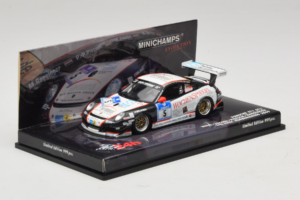 Porsche 911 997 GT3 #5 24 Hours of Nurburgring 2009 Minichamps 1:43 437096705 Metal — billede 2 af 4