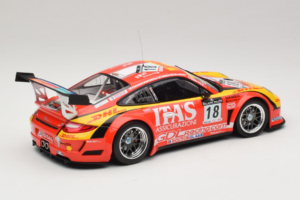 Porsche 911 997 GT3 R #8 De Lorenzi Racing De Lorenzi 24 Hours of Spa 2011 Minichamps 1:18 151118918 Metal — billede 2 af 6