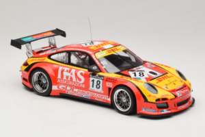 Porsche 911 997 GT3 R #8 De Lorenzi Racing De Lorenzi 24 Hours of Spa 2011 Minichamps 1:18 151118918 Metal — billede 4 af 6