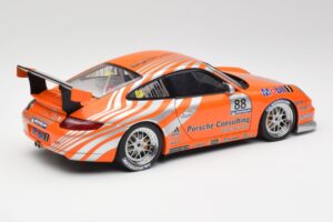 Porsche 911 997 GT3 R #88 Porsche Consulting 2005 AUTOart 1:18 77821 Metal — billede 3 af 8