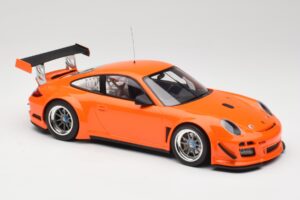 Porsche 911 997 GT3 R Street Orange Minichamps 1:18 151108901 Metal — billede 4 af 6