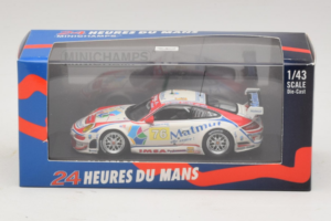 Porsche 911 997 GT3 RSR #76 R. Narac / P. Long / P. Pilet 24 Hours of Le Mans 2009 Minichamps 1:43 400096976 Metal — billede 3 af 3