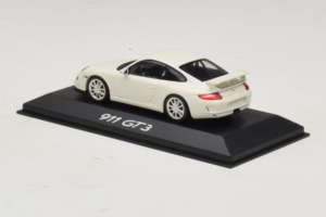 Porsche 911 997 GT3 Hvid Minichamps 1:43 WAP02012016 Metal — billede 3 af 5