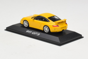 Porsche 911 997 GT3 Gul Minichamps 1:43 WAP02012116 Metal — billede 3 af 4