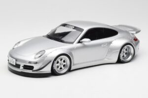 Porsche 911 997 RWB Abu Dhabi IXO 1:18 18CMC166 Metal