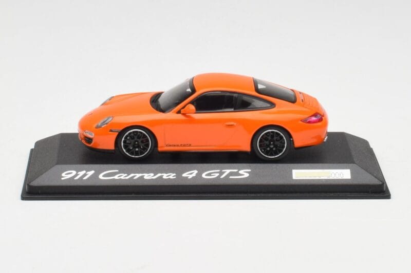Porsche 911 997.2 Carrera 4 GTS Orange Minichamps 1:43 WAP0201140C Metal